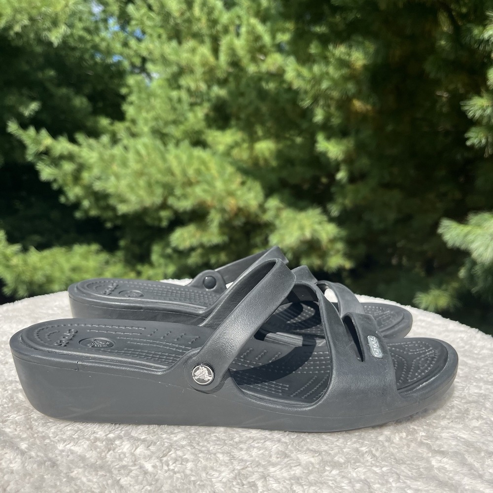 Crocs Patricia Wedge Sandals Womens 10 Black Strappy Silver Logo Comfort Slip-on